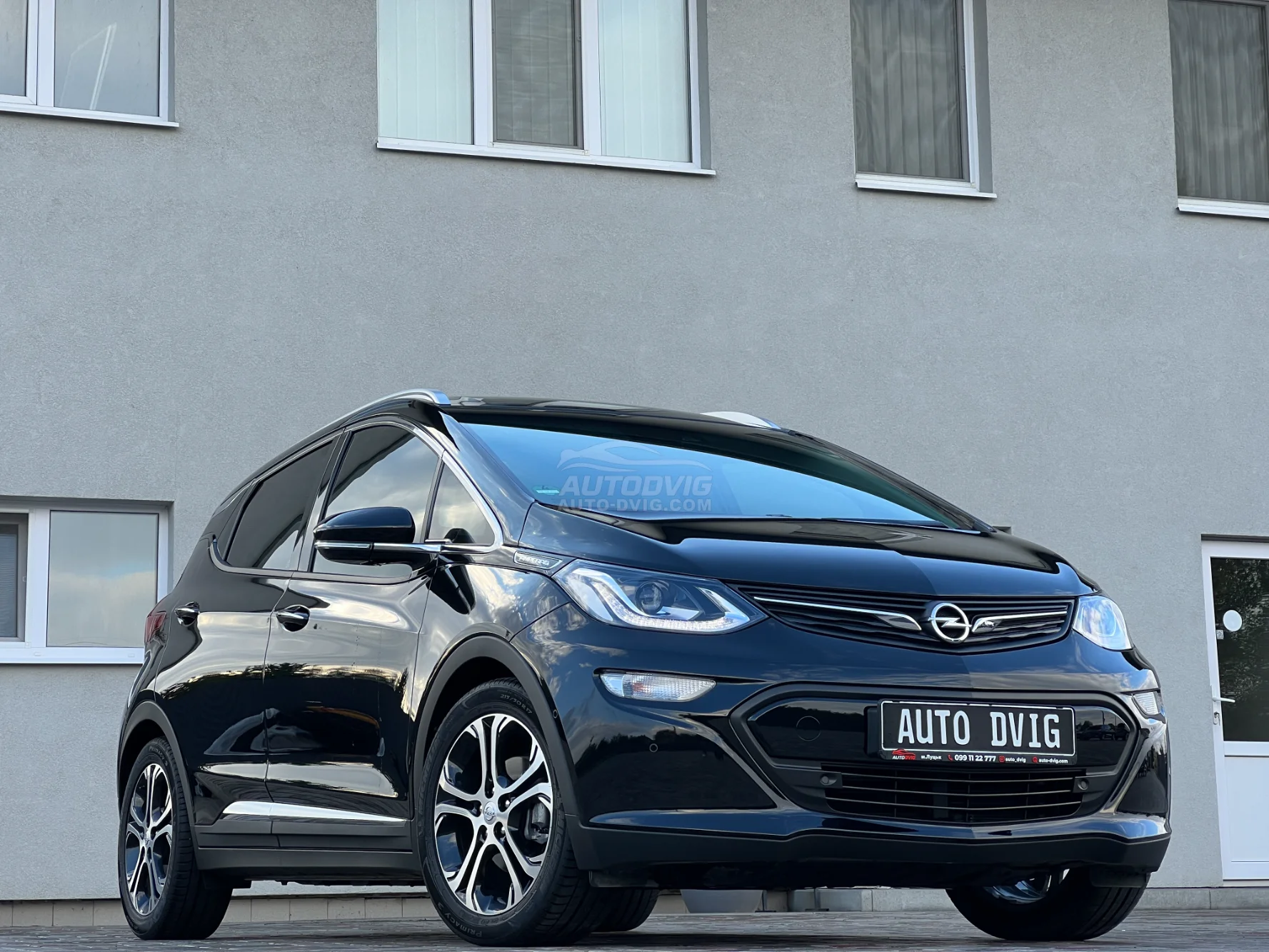 Opel Ampera-E 204 к.с / 150 кВт