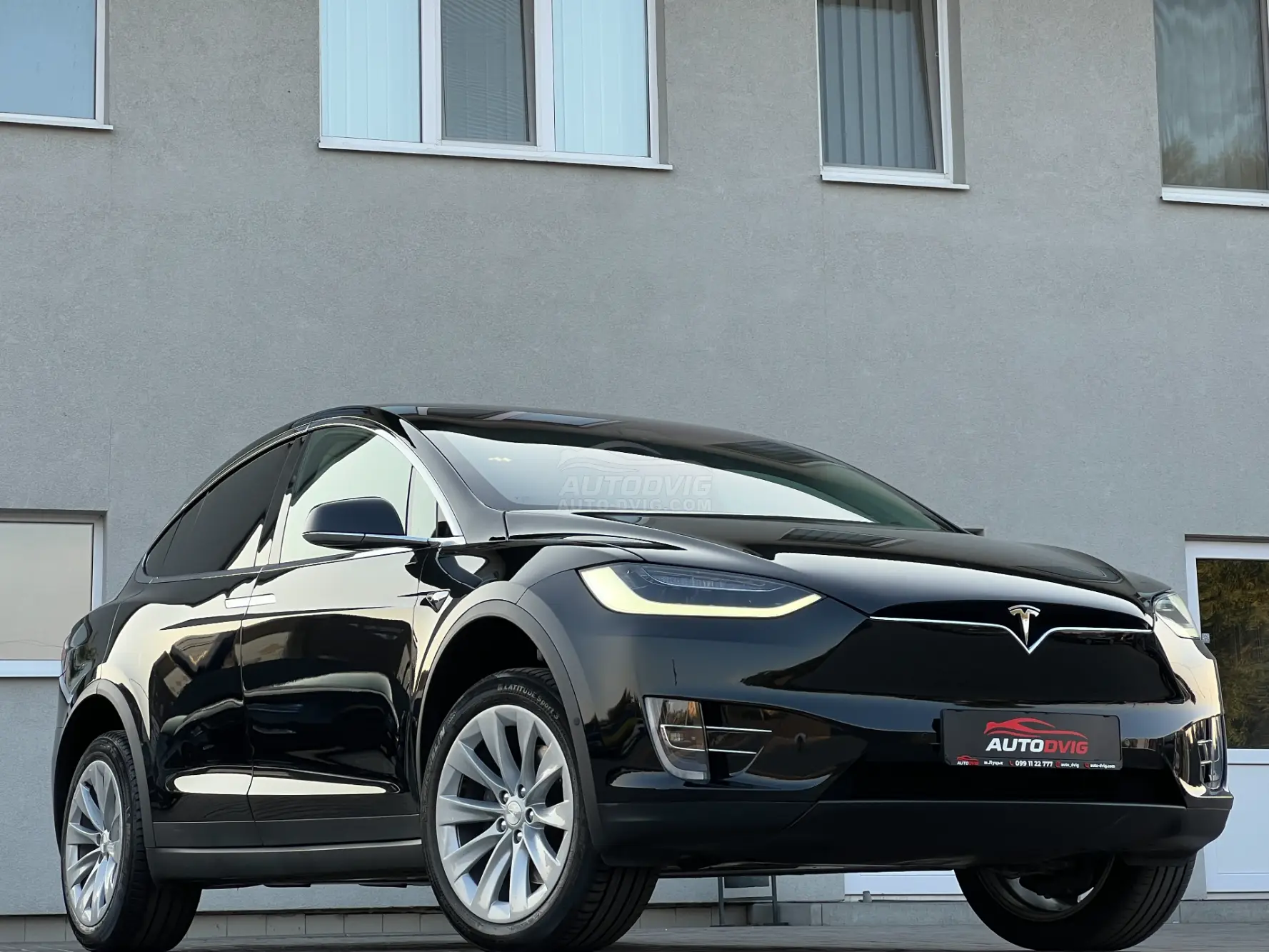 TESLA MODEL X DUAL MOTOR