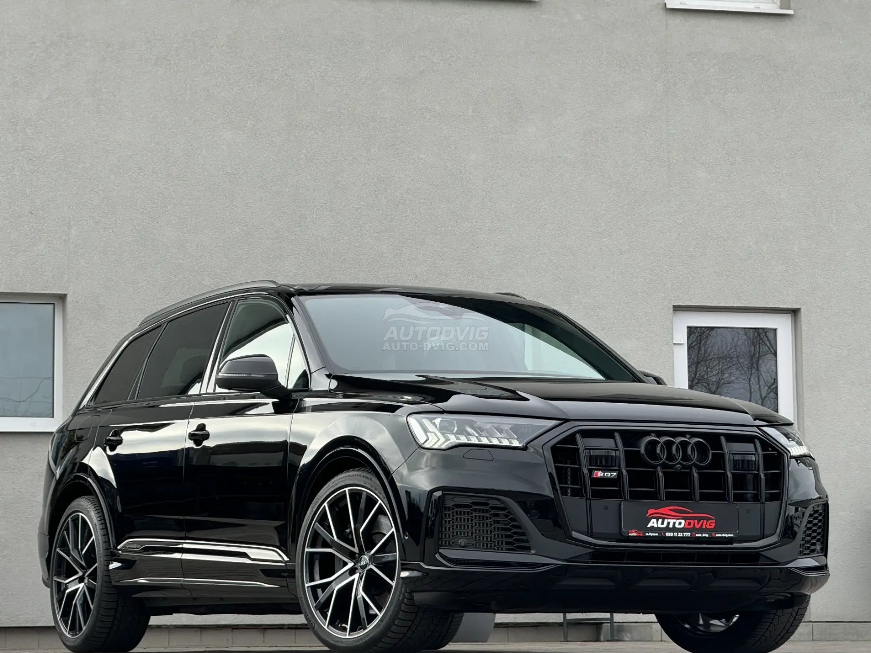 Audi SQ7
 Quattro S-line