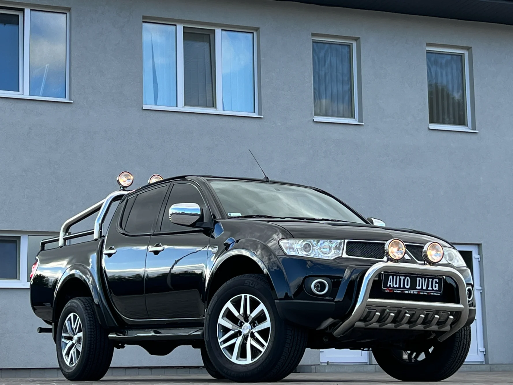 MITSUBISHI DAKAR L200