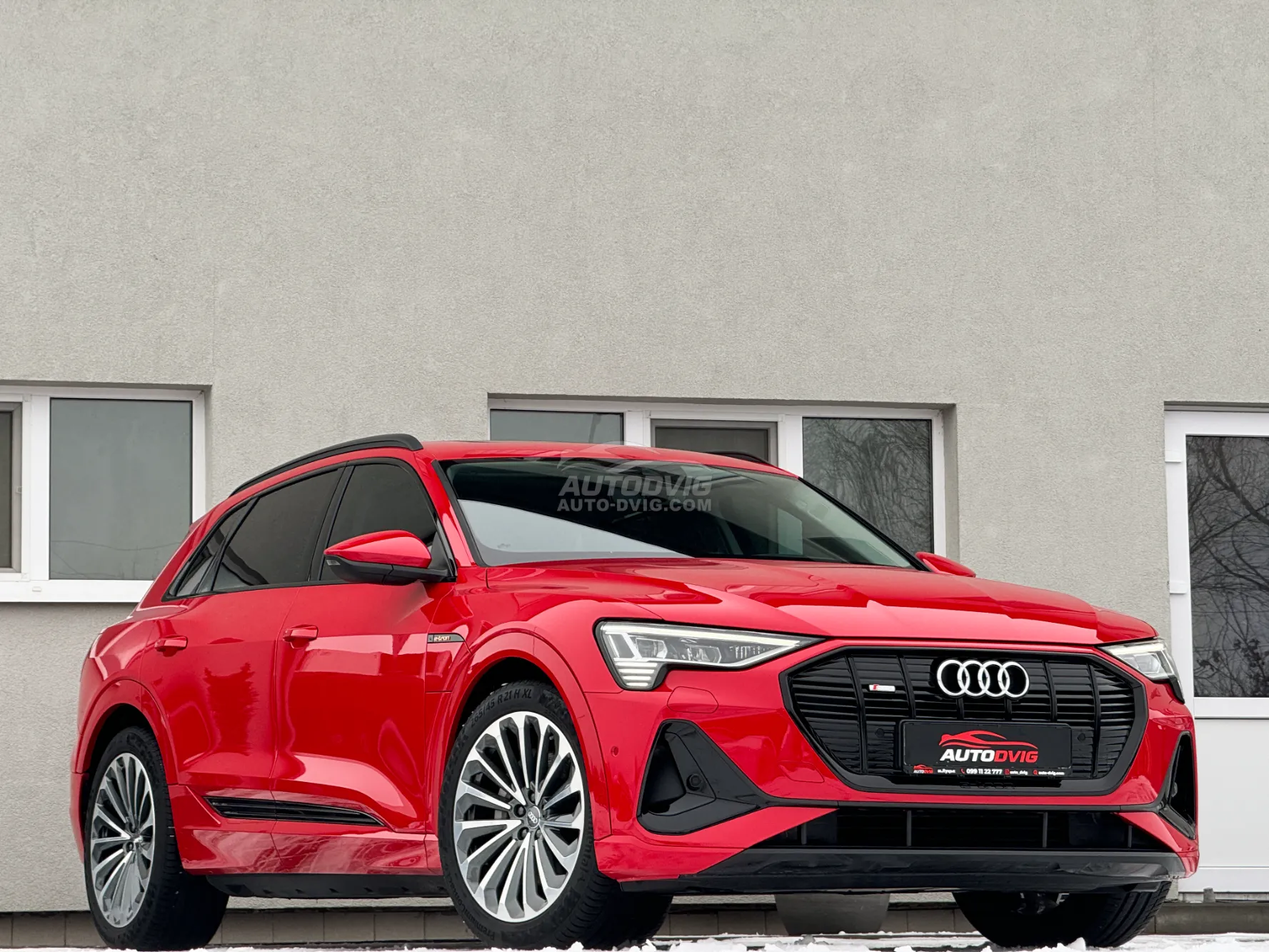 Audi e-tron 55
 Quattro S-line