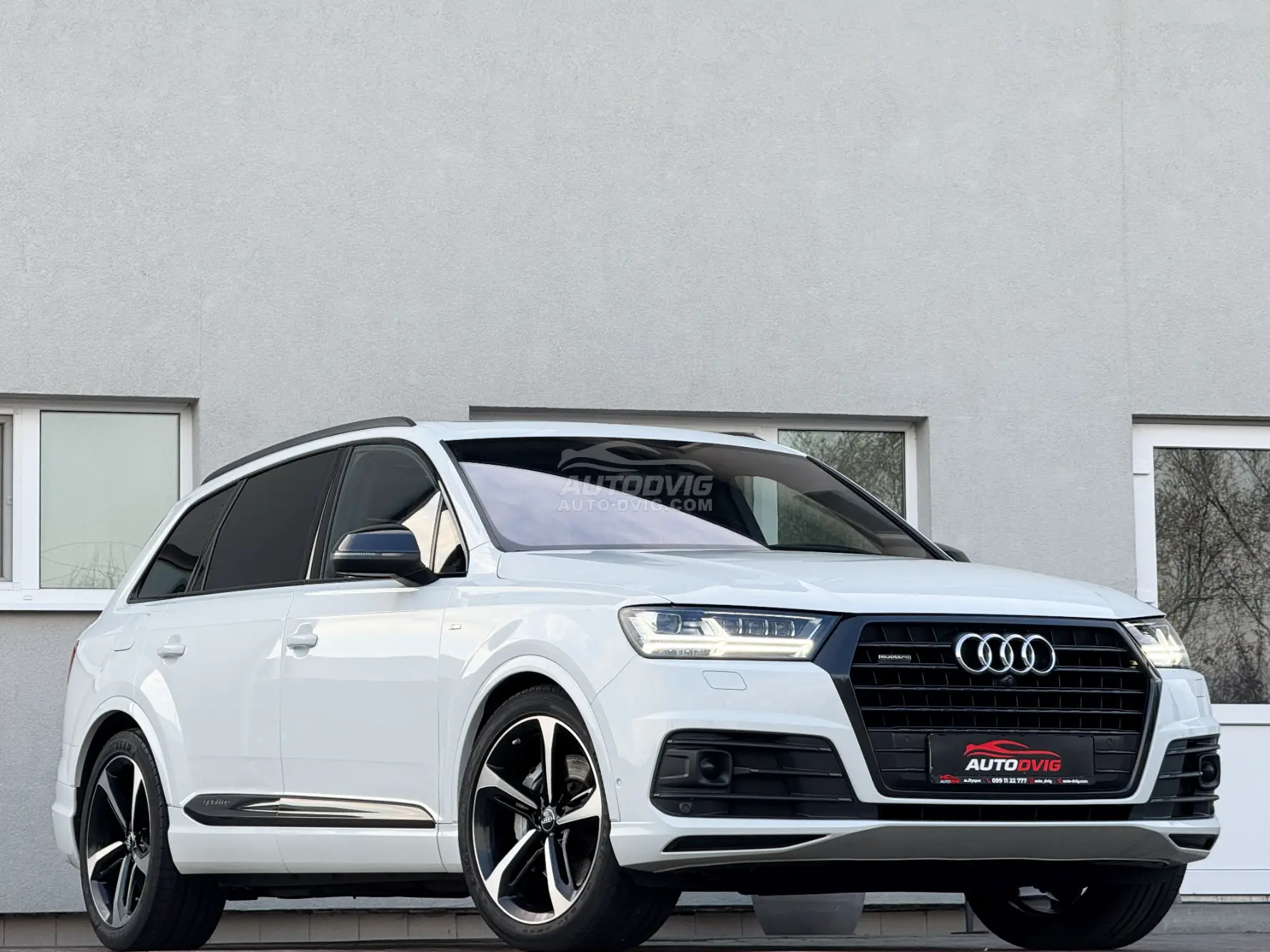 Audi Q7
 Quattro S-line