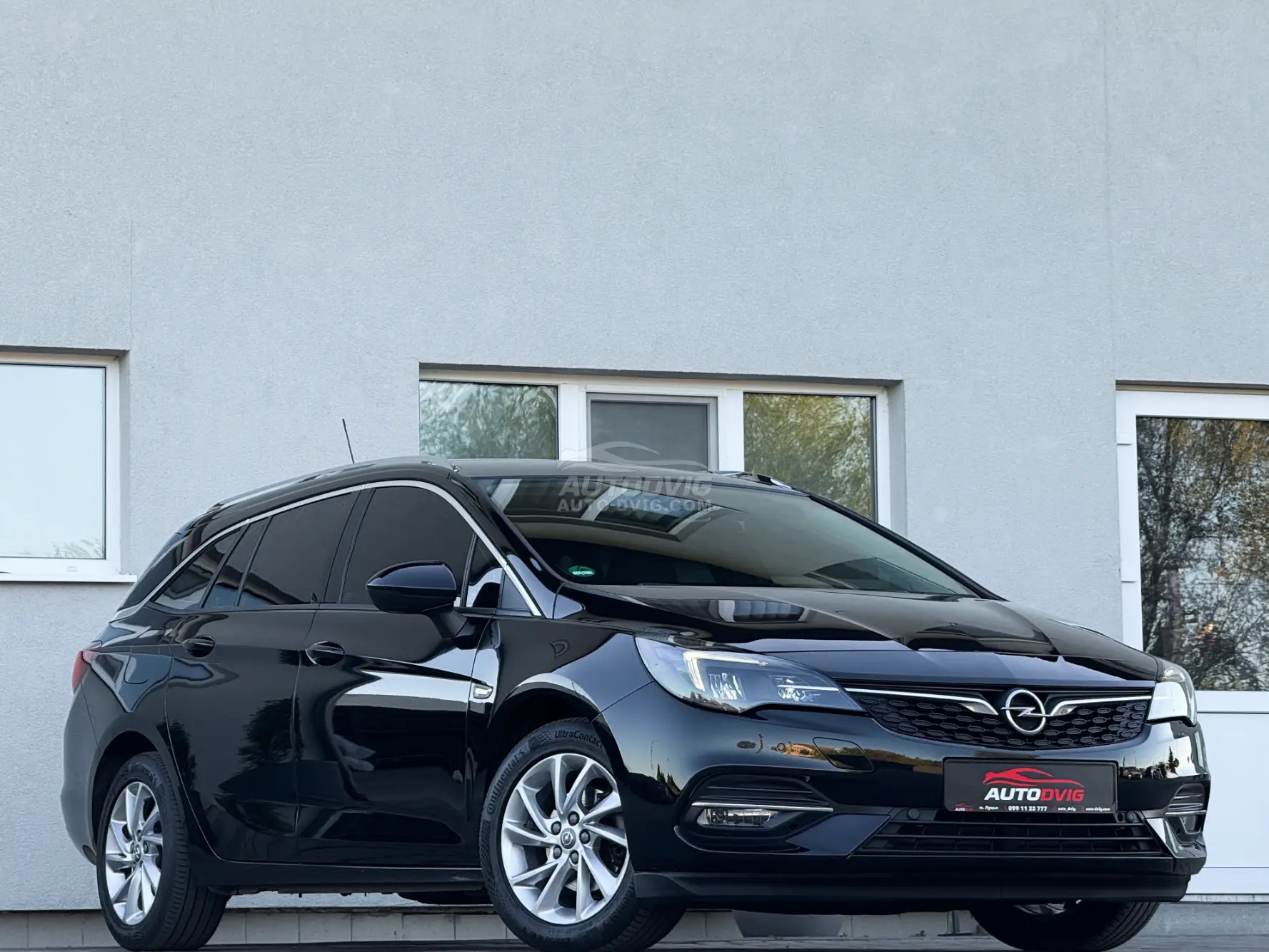 Opel Astra Sports Tourer +