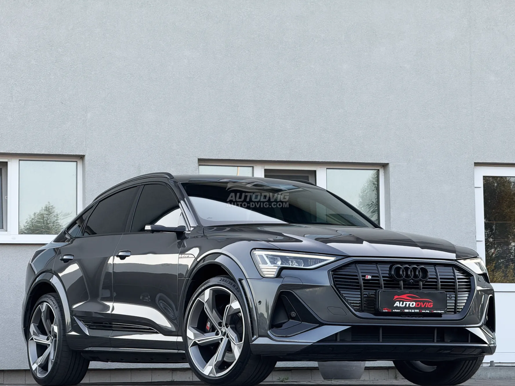 Audi e-tron S
 Sportback Quattro