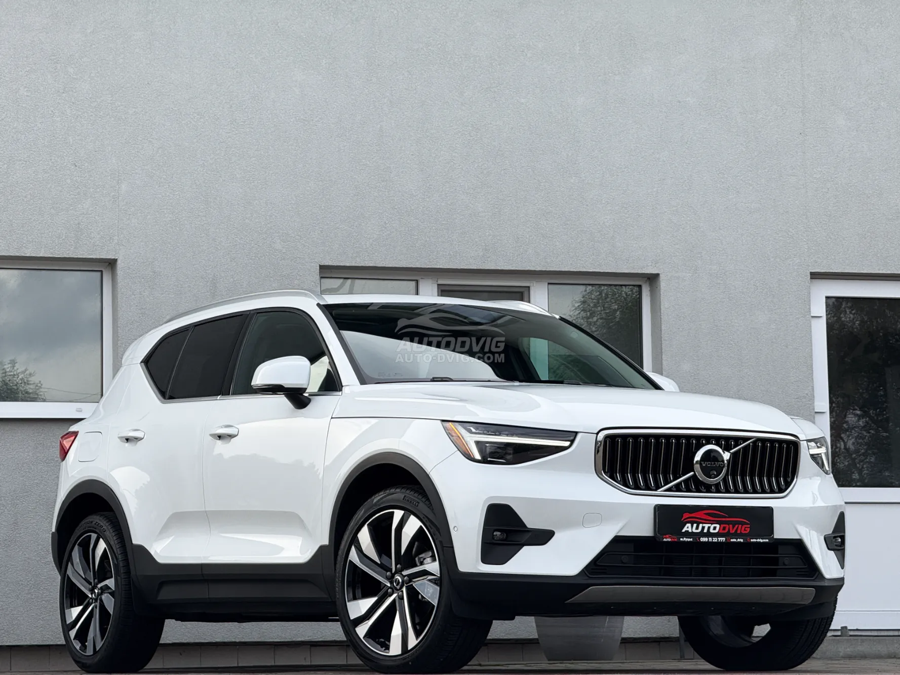Volvo XC40
 B5 Ultimate AWD