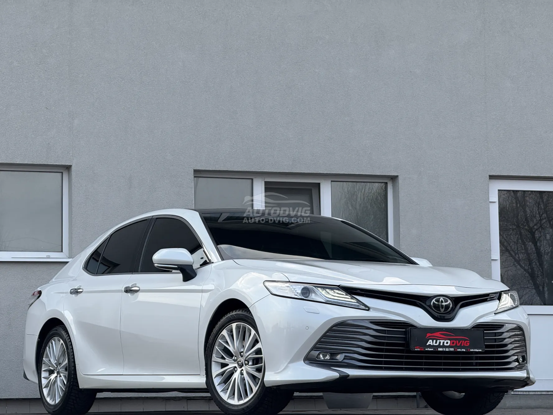 TOYOTA  CAMRY