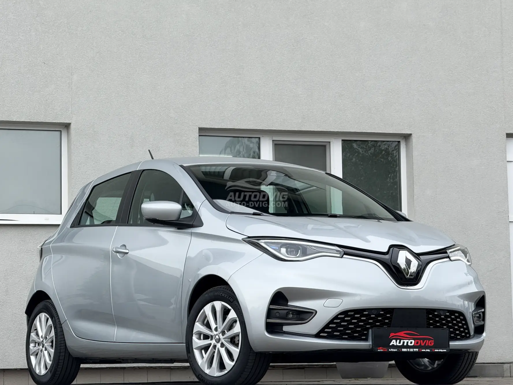 RENAULT ZOE
 Experience