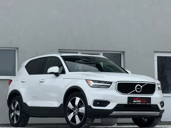Volvo XC40
T4 Momentum