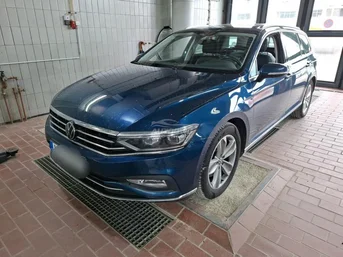 Volkswagen Passat
Elegance