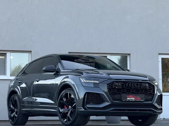 Audi RS Q8
quattro