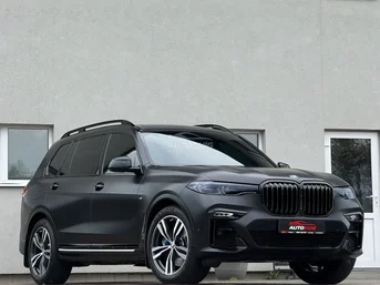 BMW X7
xDrive 30d