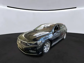 Volkswagen Passat
R-Line